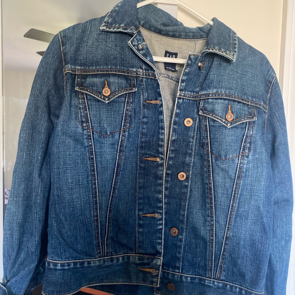 GAP jean jacket-great condition! - Picture 3 of 3